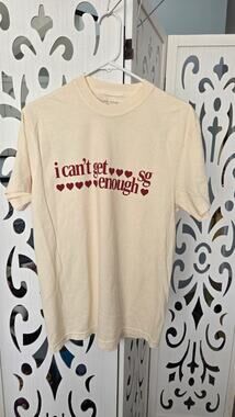 Selena Gomez Graphic Tee I Cant Get Enough Hearts Cream Shirt Medium